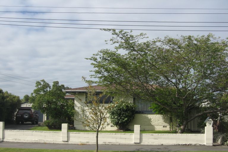 Photo of property in 18 Wychwood Crescent, Bishopdale, Christchurch, 8053