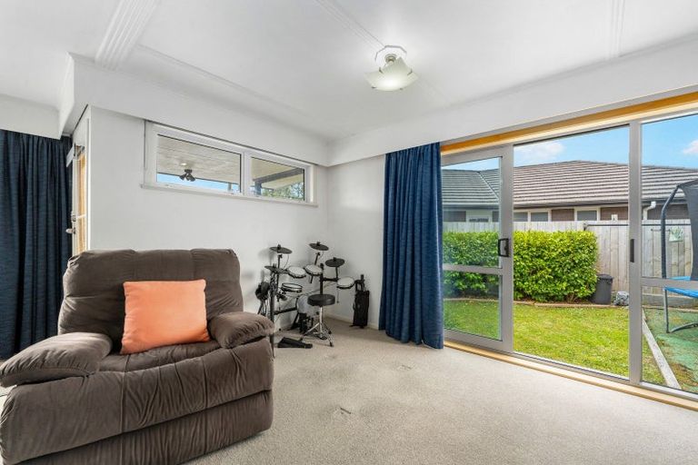 Photo of property in 11a Fox Place, Cloverlea, Palmerston North, 4412