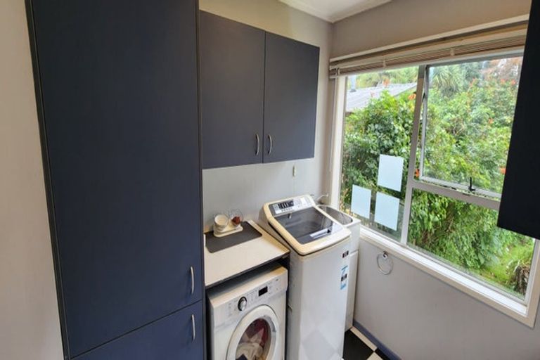 Photo of property in 6 Peace Avenue, Moturoa, New Plymouth, 4310