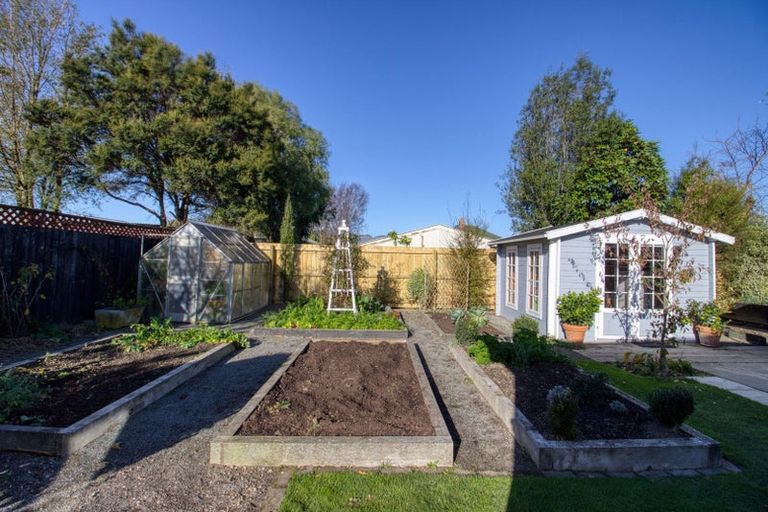 Photo of property in 38 Evesham Crescent, Spreydon, Christchurch, 8024