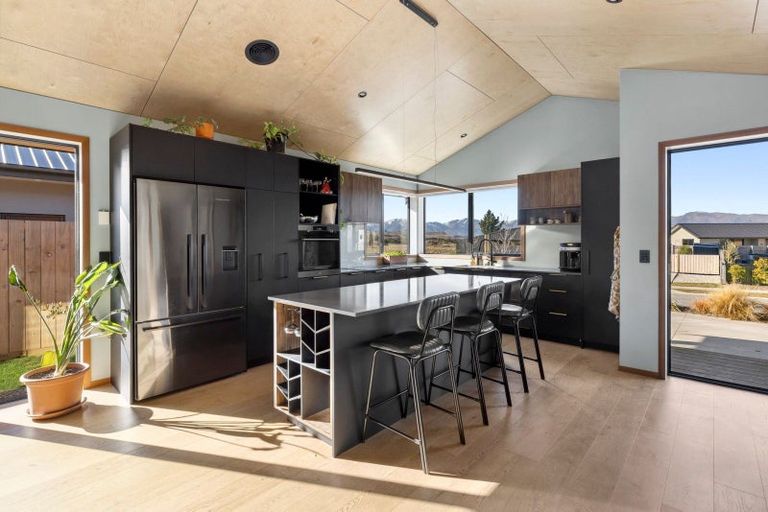 Photo of property in 9 Tahi Street, Albert Town, Wanaka, 9305