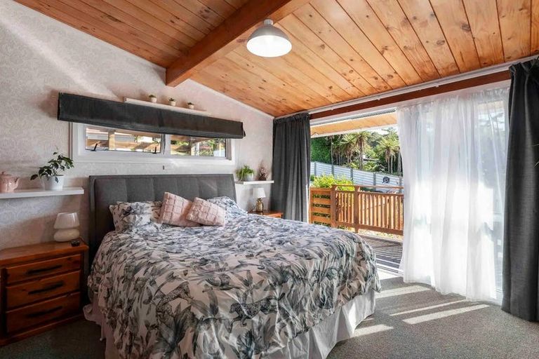 Photo of property in 25 Russell Crescent, Western Heights, Rotorua, 3015