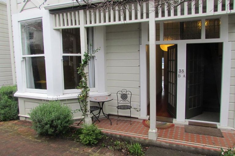 Photo of property in 35a Grant Road, Thorndon, Wellington, 6011