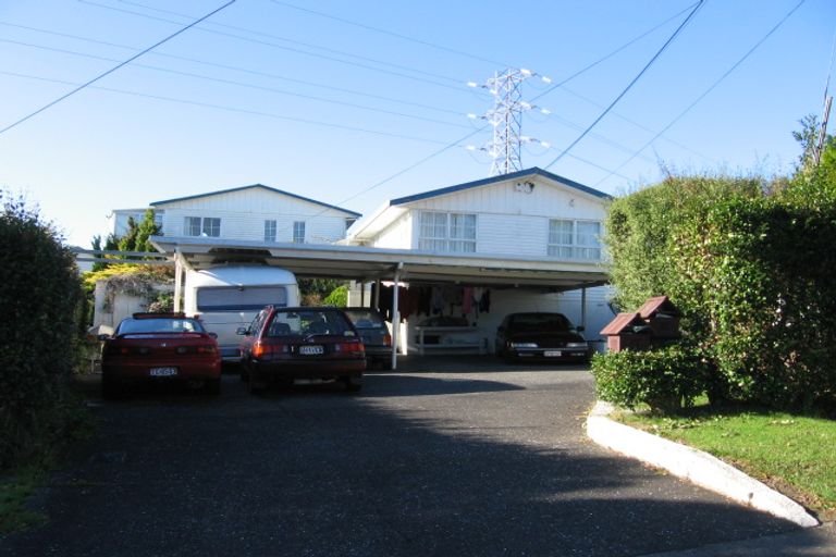 Photo of property in 39 Tiroroa Avenue, Te Atatu South, Auckland, 0610