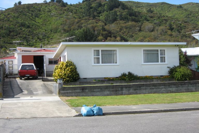 Photo of property in 77 Hampden Street, Picton, 7220