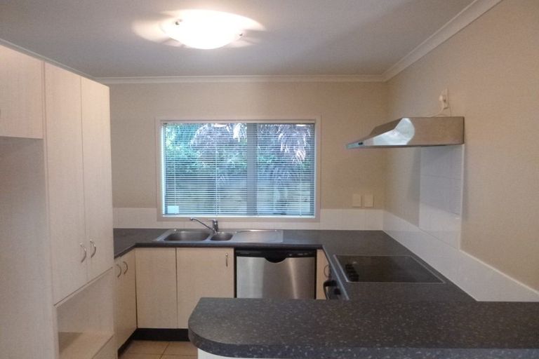 Photo of property in 16 Catrina Avenue, Birkenhead, Auckland, 0626