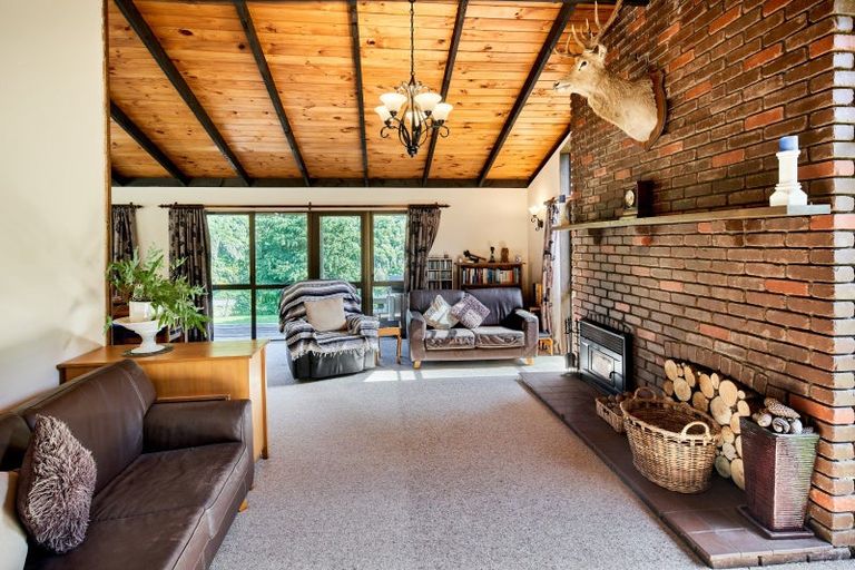 Photo of property in 850a Paekakariki Hill Road, Paekakariki Hill, Porirua, 5381