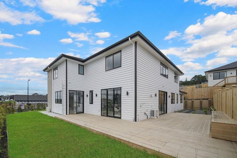 Photo of property in 1 Kate Duncan Drive, Swanson, Auckland, 0614