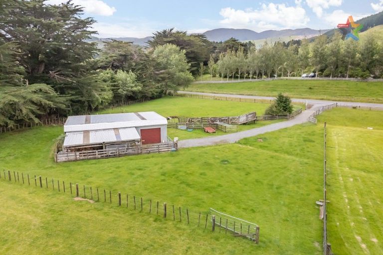 Photo of property in 60 Kakariki Way, Whitemans Valley, Upper Hutt, 5371