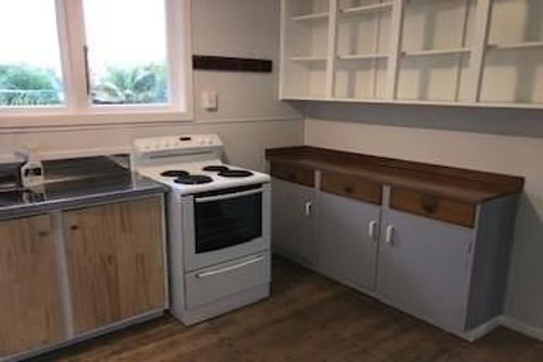 Photo of property in 4 Kereru Street, Henderson, Auckland, 0612