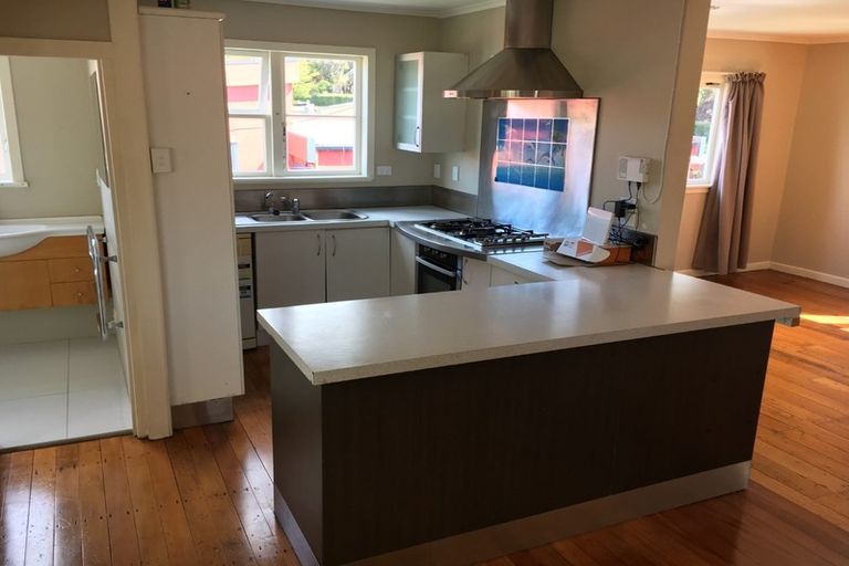 Photo of property in 71 Glenview Road, Glen Eden, Auckland, 0602