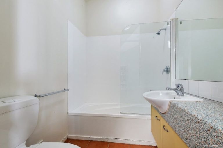 Photo of property in Courtenay Mews Apartments, 16/14 Alpha Street, Te Aro, Wellington, 6011