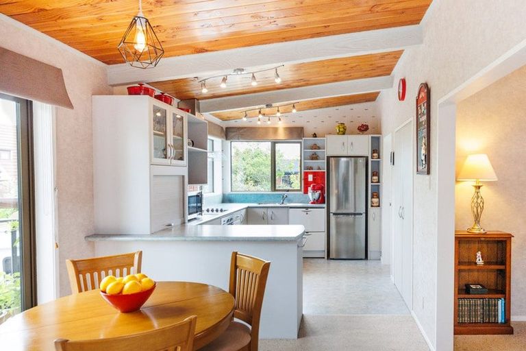 Photo of property in 69 Waterloo Crescent, Hokowhitu, Palmerston North, 4410