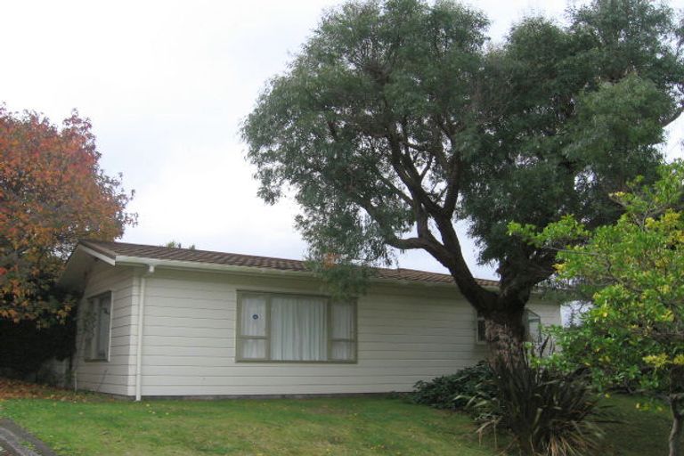 Photo of property in 7 Balliol Drive, Tawa, Wellington, 5028