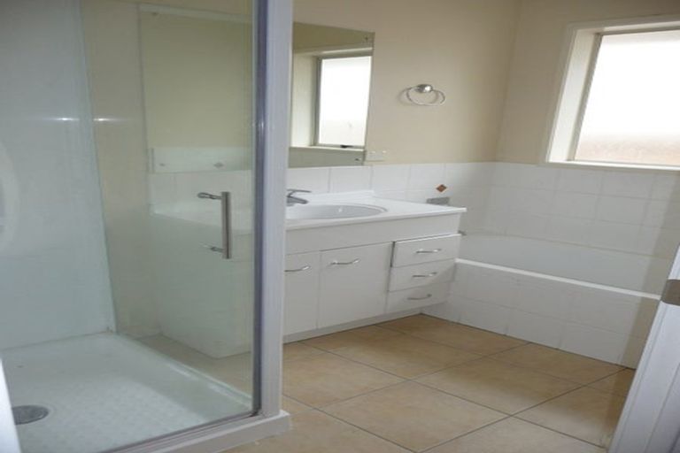 Photo of property in 14 Raphoe Road, Flat Bush, Auckland, 2019
