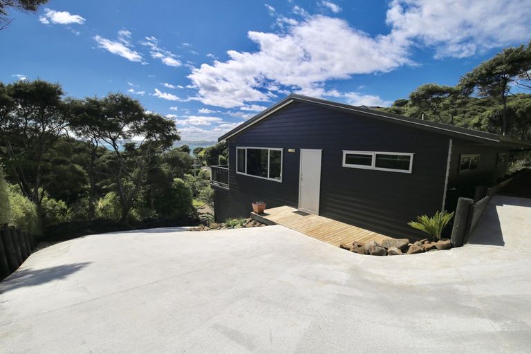 Photo of property in 33 Whaanga Road, Raglan, 3297