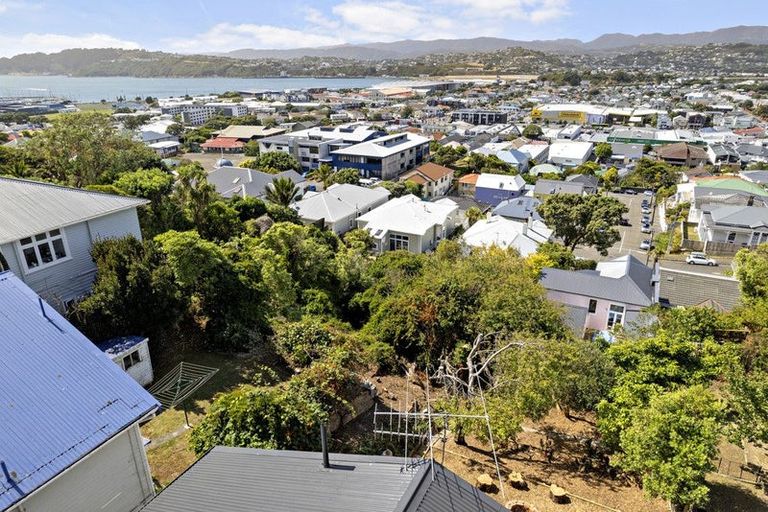 Photo of property in 71 Duncan Terrace, Kilbirnie, Wellington, 6022