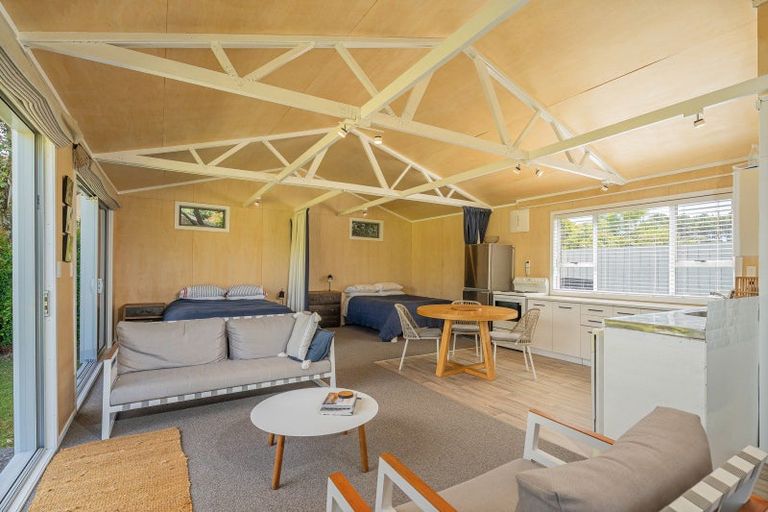 Photo of property in 40 Hardy Place, Cooks Beach, Whitianga, 3591