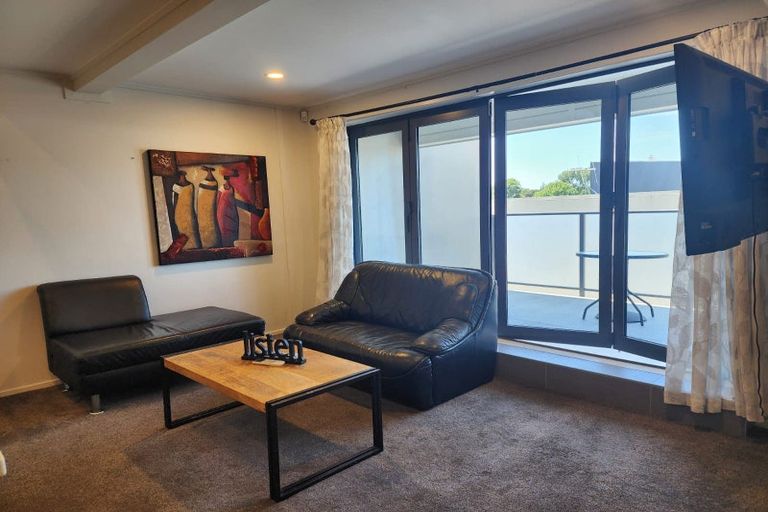 Photo of property in 2/9 Freeman Way, Manukau, Auckland, 2104