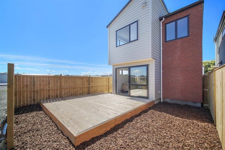 Photo of property in 8 Combat Street, Papakura, 2110