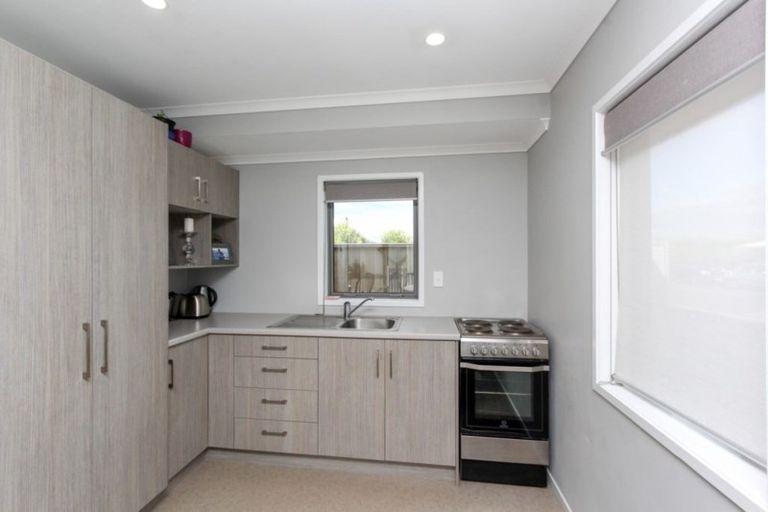 Photo of property in 1/6 Warre Street, Waitara, 4320