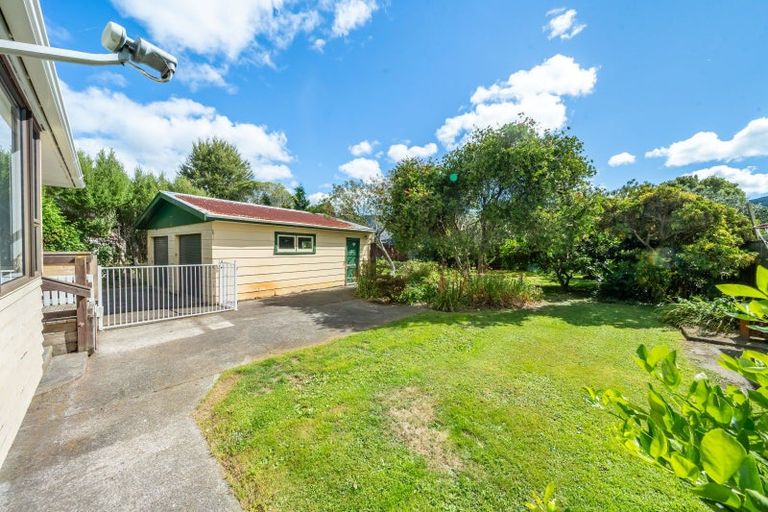 Photo of property in 4 Davis Crescent, Elderslea, Upper Hutt, 5018