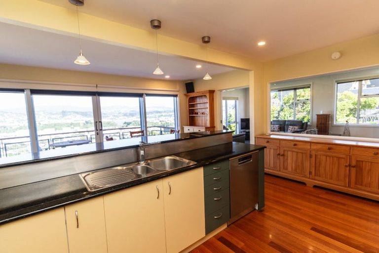Photo of property in 131 Seatoun Heights Road, Miramar, Wellington, 6022