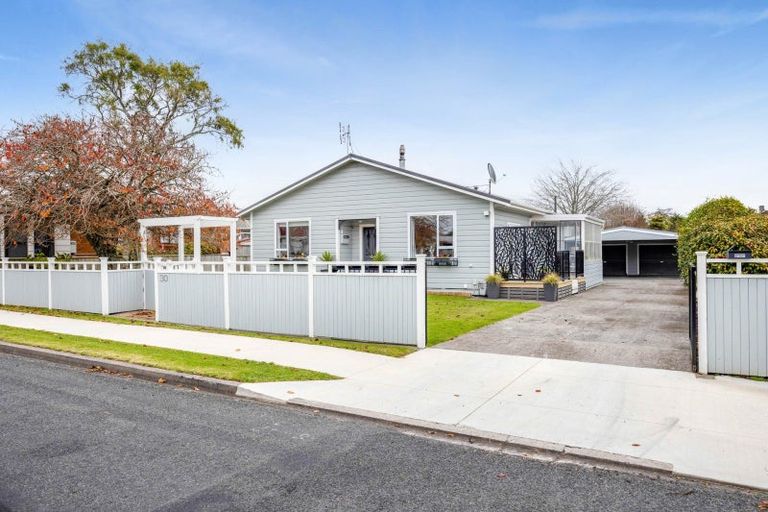 Photo of property in 30 Kahikatea Street, Inglewood, 4330