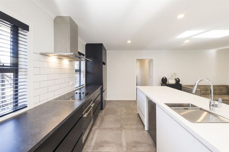 Photo of property in 8 Poplar Grove, Feilding, 4702