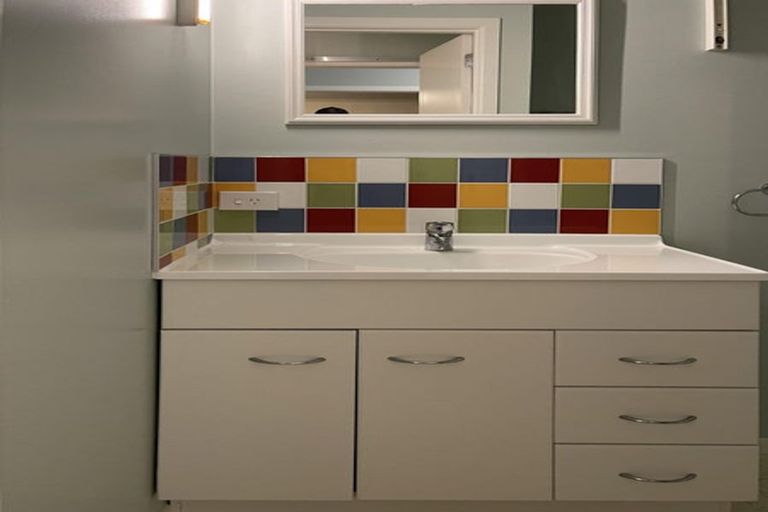 Photo of property in 44b Whiteley Street, Moturoa, New Plymouth, 4310