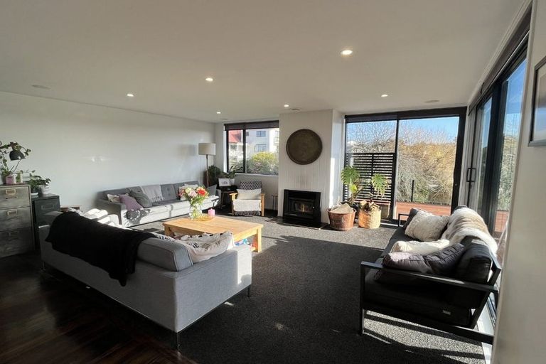 Photo of property in 2 Pohutukawa Avenue, Red Beach, 0932