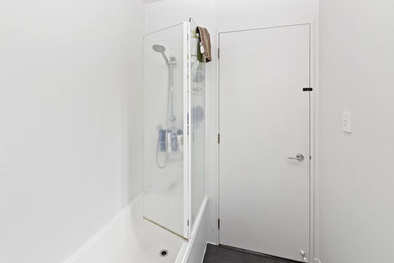 Photo of property in 48f Arawa Street, New Lynn, Auckland, 0600