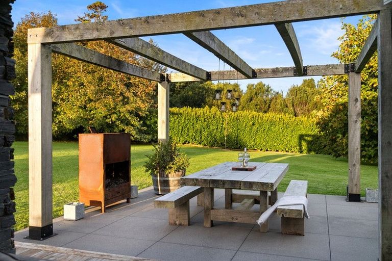 Photo of property in 1557 Waiuku Road, Waiuku, 2681