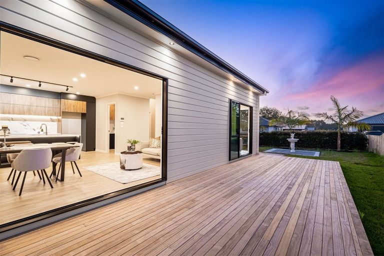 Photo of property in 15 Cutfield Lane, Kumeu, 0810