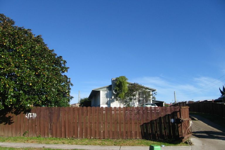 Photo of property in 15 Mclean Avenue, Papatoetoe, Auckland, 2025