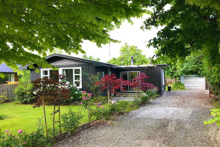Photo of property in 38 Centennial Avenue, Arrowtown, 9302