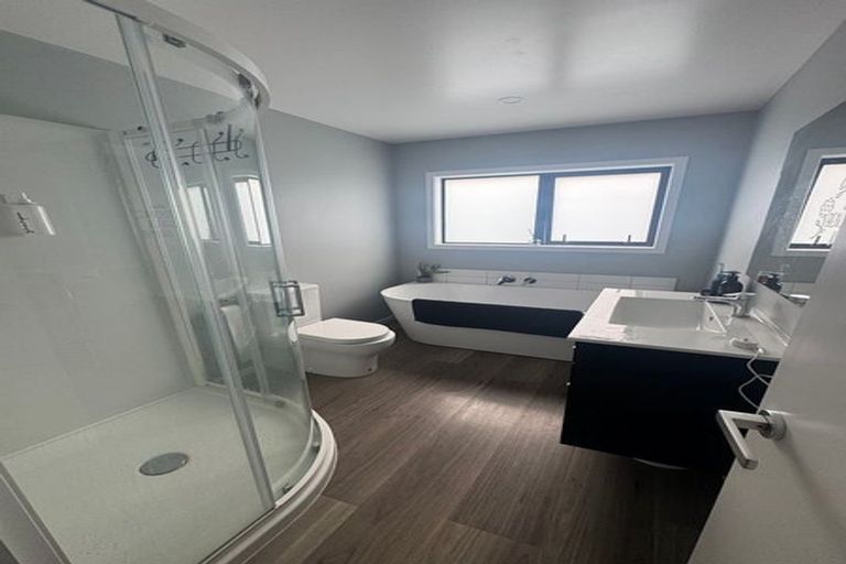 Photo of property in 5a Moohan Street, Wainuiomata, Lower Hutt, 5014