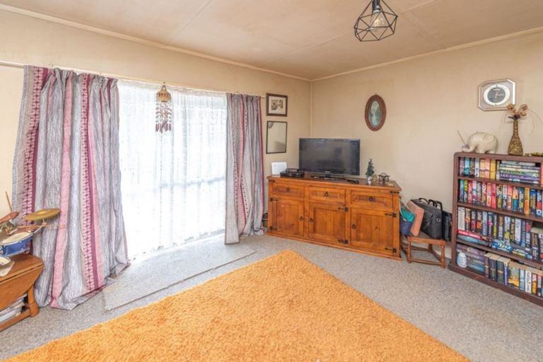 Photo of property in 7 Karyn Street, Castlecliff, Whanganui, 4501