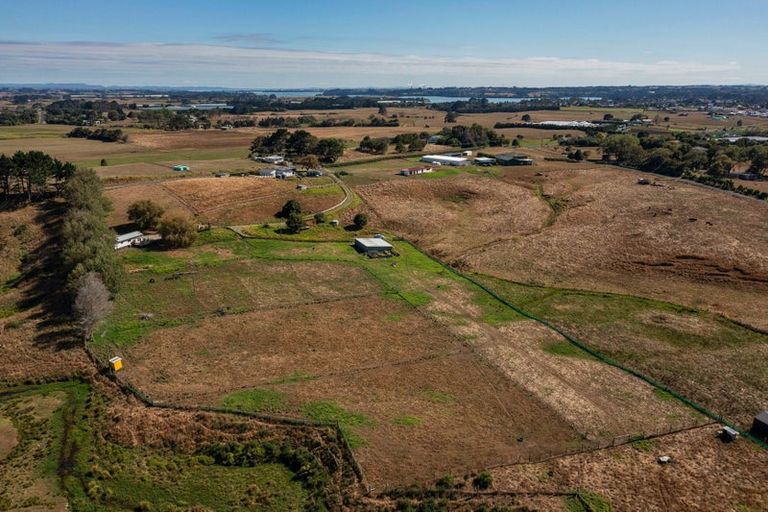Photo of property in 141 Karioitahi Road, Waiuku, 2683
