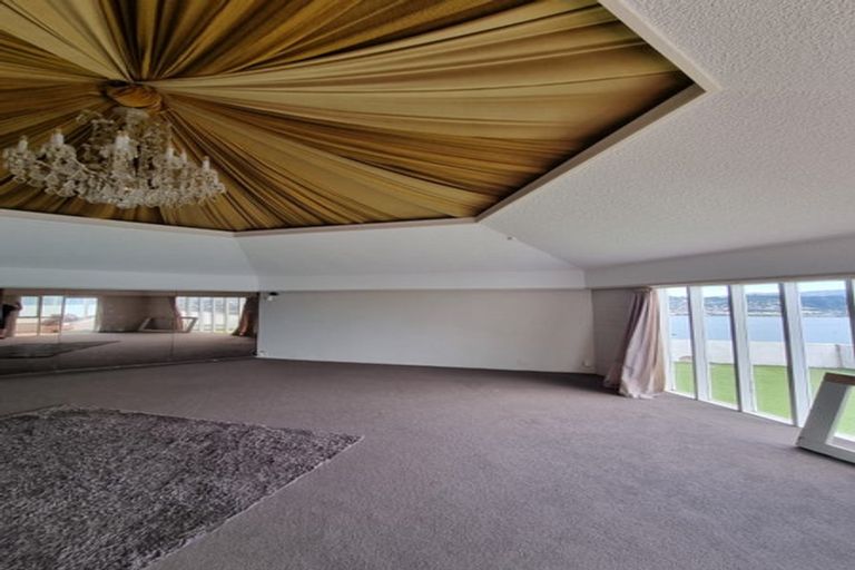 Photo of property in 9 Rangitane Street, Maupuia, Wellington, 6022