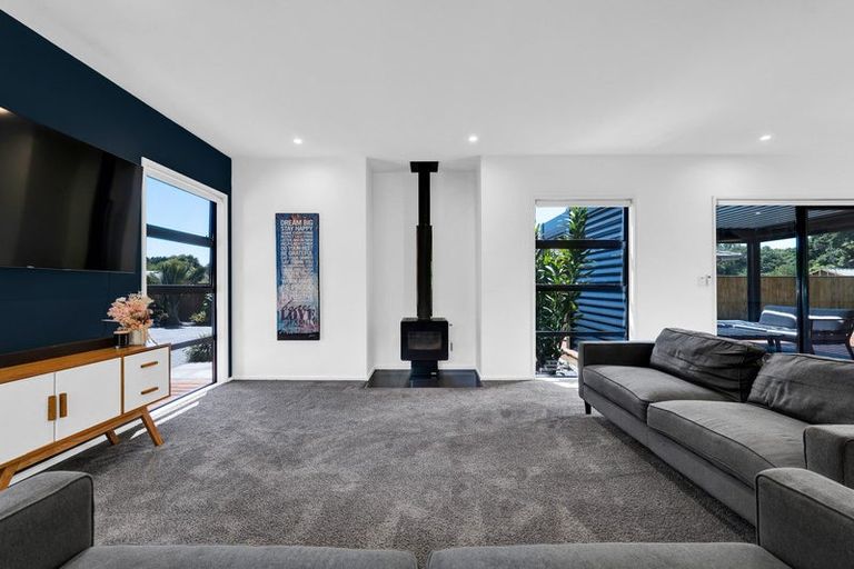 Photo of property in 507 Richmond Road, Lepperton, New Plymouth, 4373