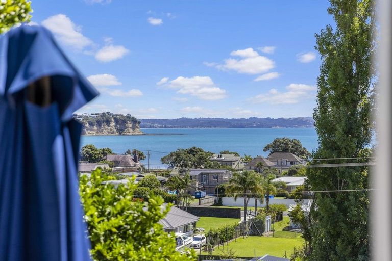 Photo of property in 17a Beach Road, Manly, Whangaparaoa, 0930