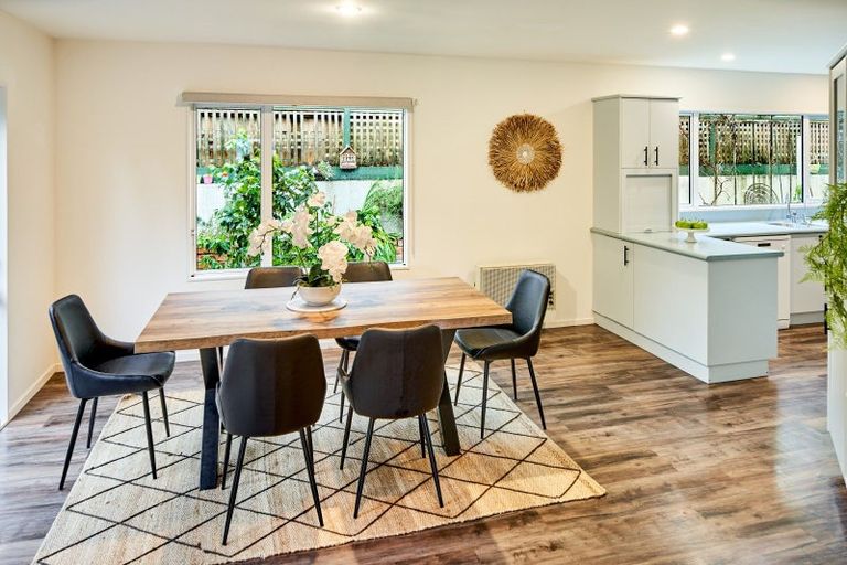 Photo of property in 44 Cheviot Road, Lowry Bay, Lower Hutt, 5013