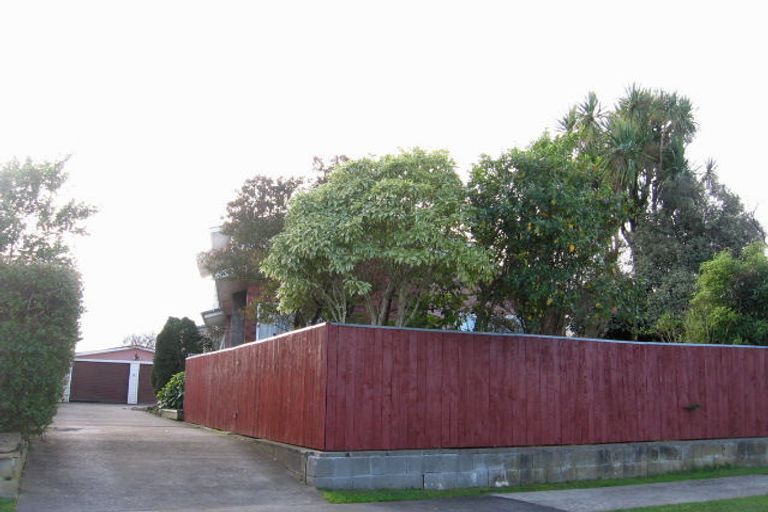 Photo of property in 33 Paradise Place, Milson, Palmerston North, 4414