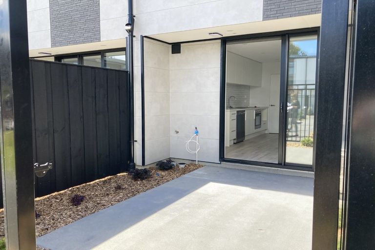 Photo of property in 7/16 New Brighton Road, Shirley, Christchurch, 8061