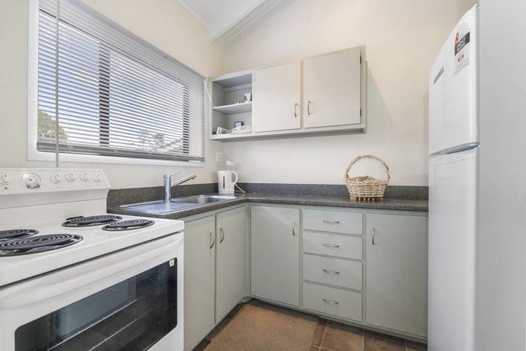 Photo of property in 13 Bellbird Place, Orewa, 0931