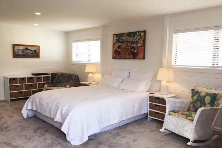 Photo of property in 174 Lakeside Drive, Orewa, 0931