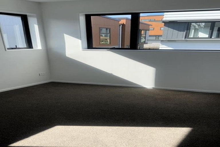 Photo of property in 50 Raupeti Lane, Henderson, Auckland, 0612