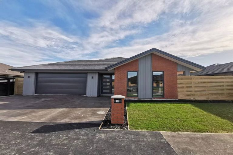 Photo of property in 13 Thomas Ellis Lane, Halswell, Christchurch, 8025
