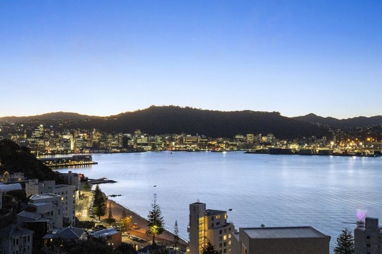 Photo of property in Alto Apartments, 2a/22 Telford Terrace, Oriental Bay, Wellington, 6011